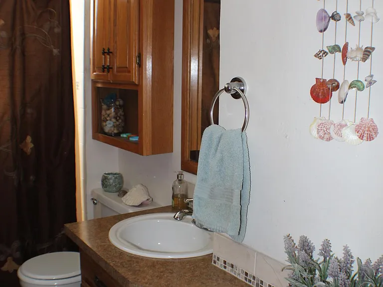 813 Winchester Dr — Photo 7