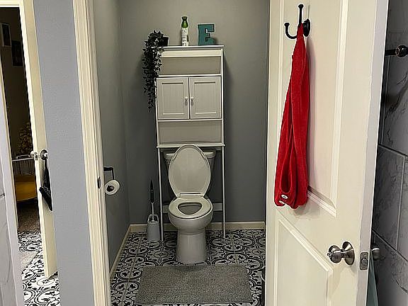 Master Bathroom -Toilet Room