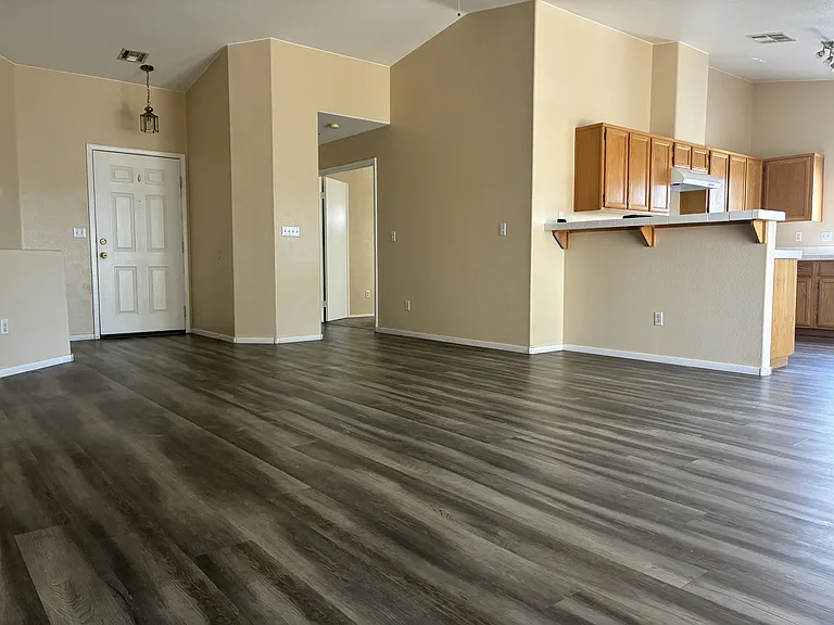 3001 Johannan Ln — Photo 5