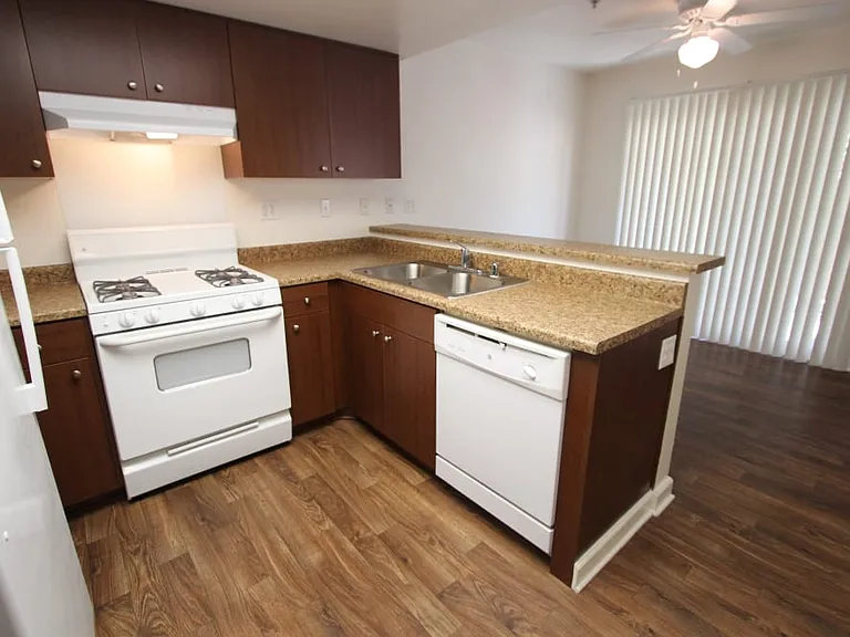 Mira Mesa Ridge - Military Housing — Photo 3
