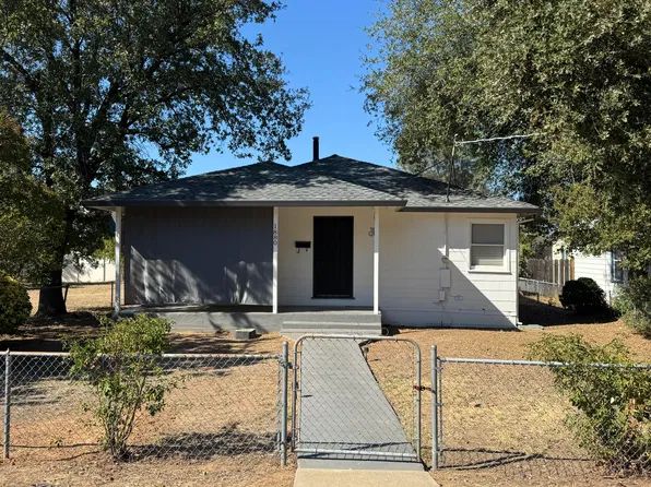 1880 North St, Anderson, CA 96007