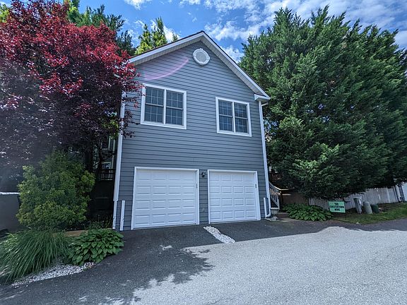 2nd image of 769 Chestertown Mews