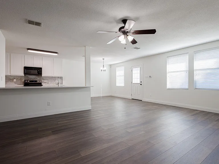 3901 Kathryn Way — Photo 7