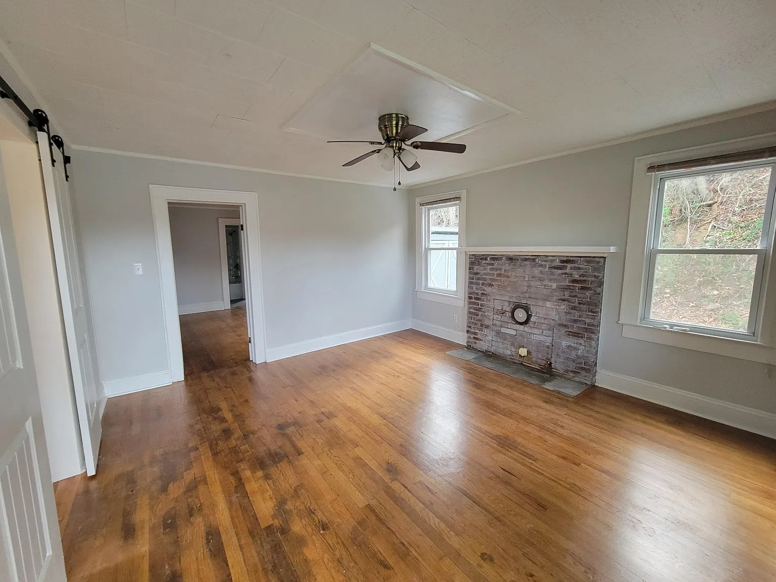 2 bed, 1100 sqft, $1,700 — Photo 4