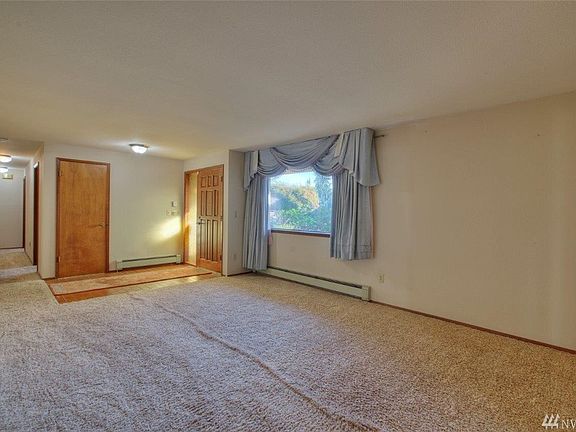 3rd image of 3038 44th St E