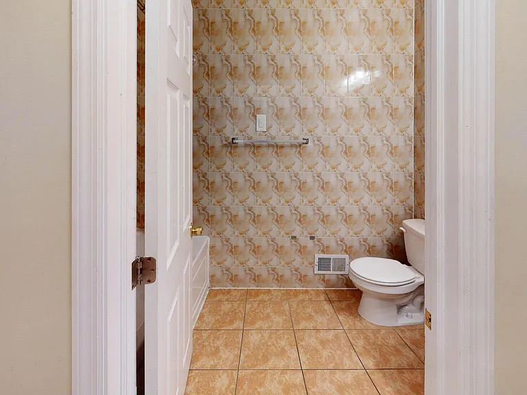 20 Graham St #1 — Photo 7