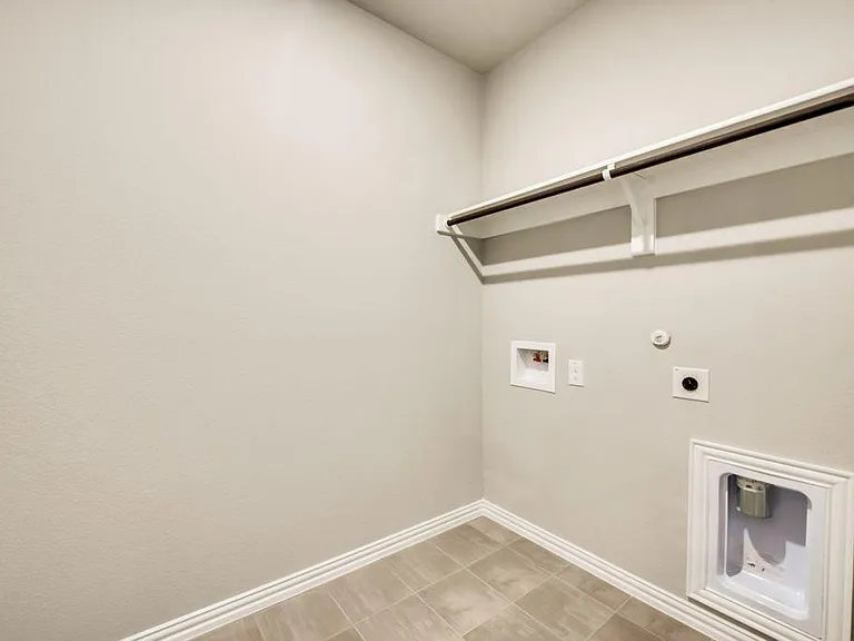 605 Cedar Springs Dr — Photo 22