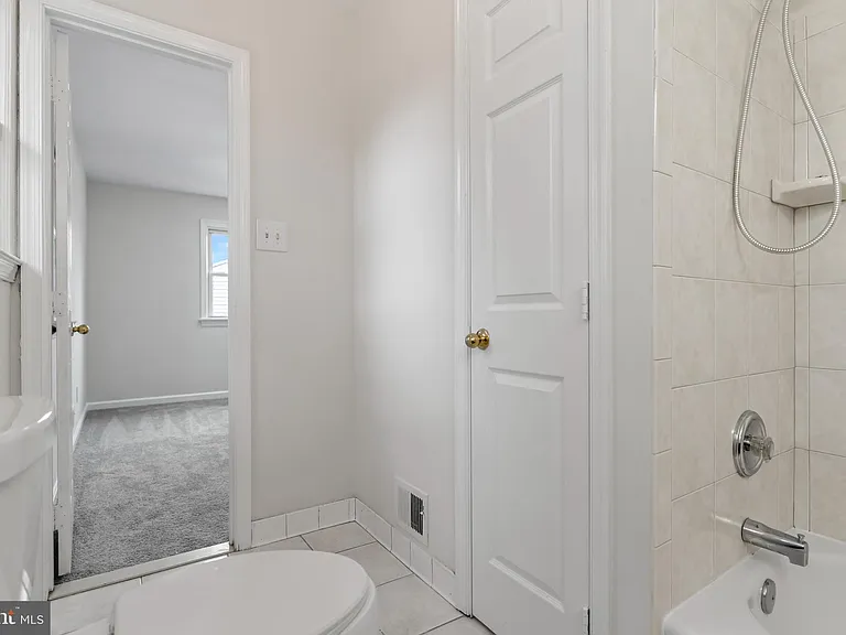 4502 Henderson Rd — Photo 26