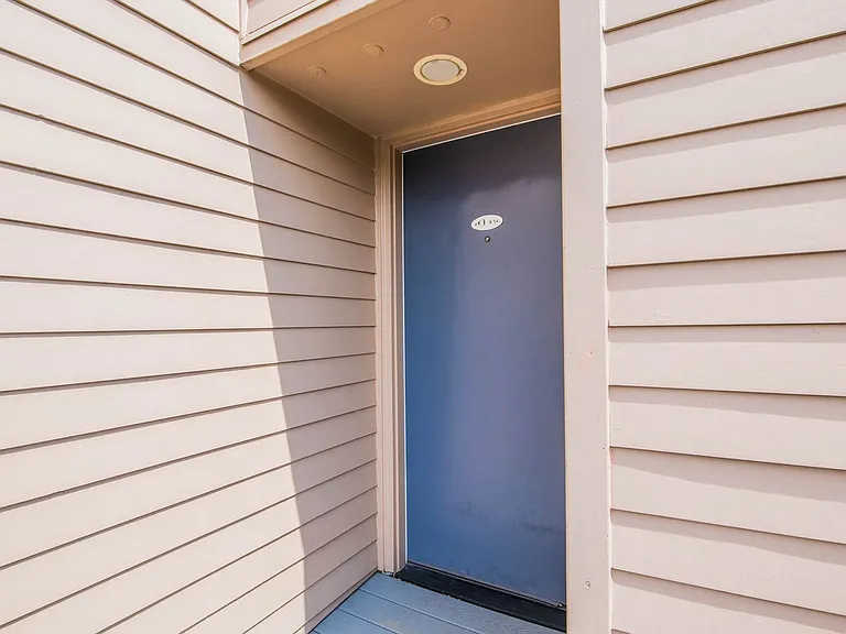930 NW Naito Pkwy #K14 — Photo 25