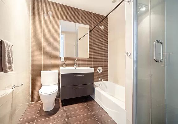5th image of 524 Manhattan Ave APT 1A