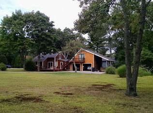 40 Dyer Ave, North Kingstown, RI 02852