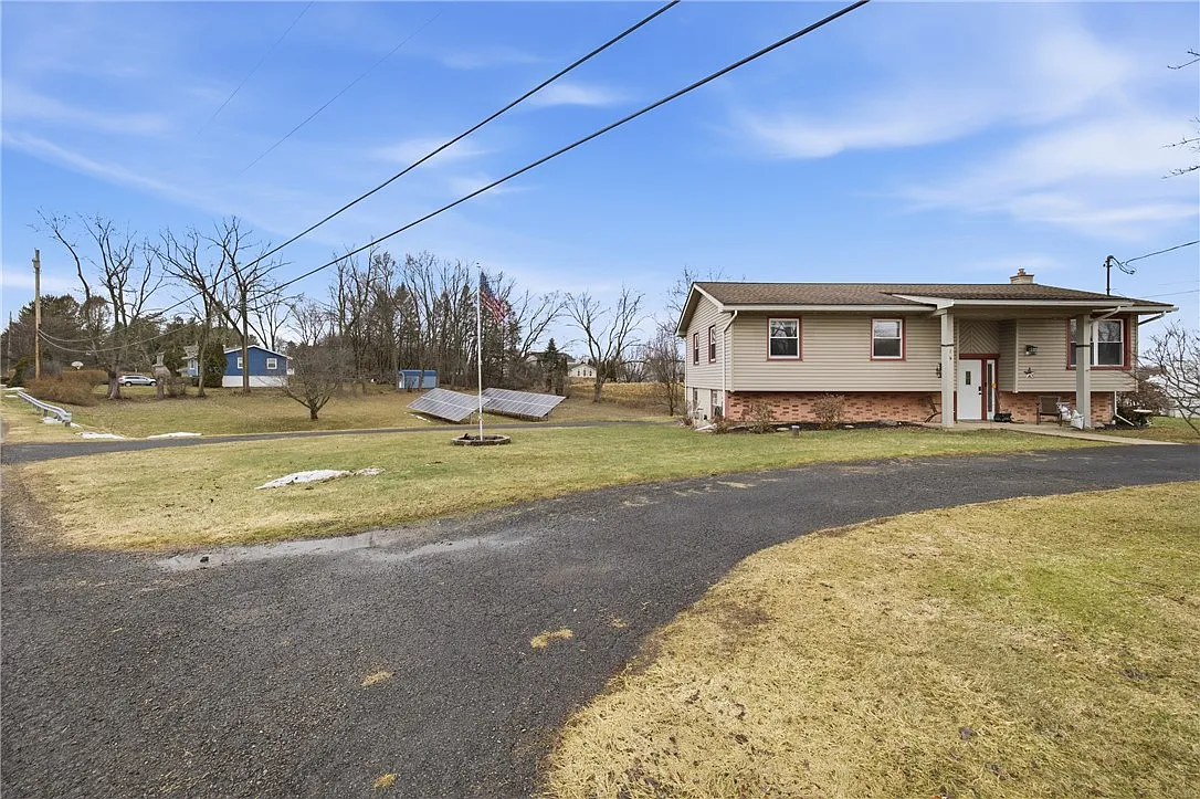 2976 Mohawk Ln photo 1