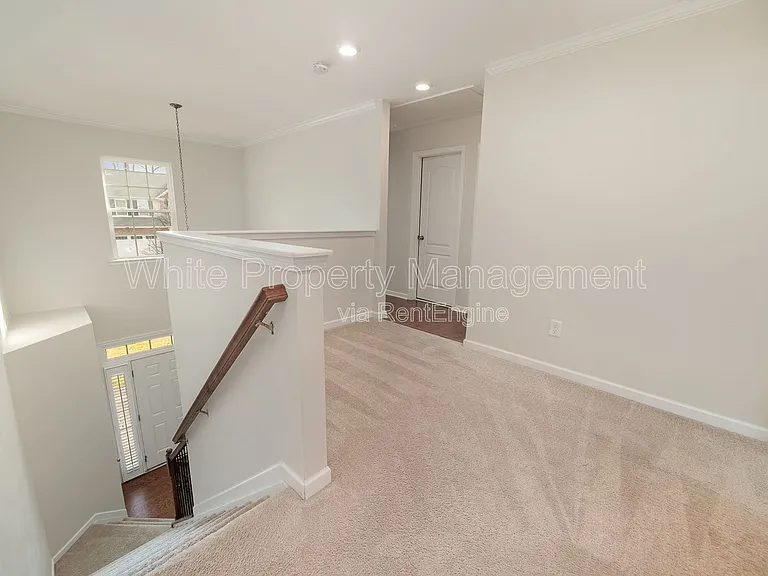 7922 Kelburn Ln — Photo 23
