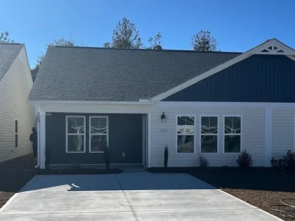 706 Discovery Cove, Newport, NC 28570