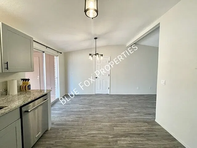 3536 S Burnett Place — Photo 4