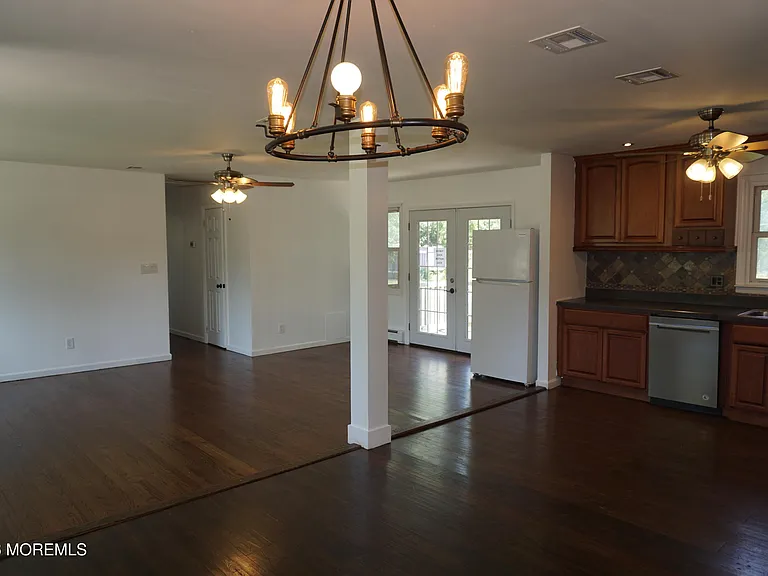 1385 W Veterans Hwy — Photo 5
