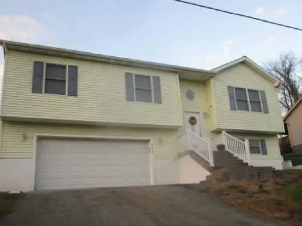 118 Debolt Ave, Masontown, PA 15461