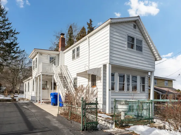 25 Rose Hill Road, Branford, CT 06405