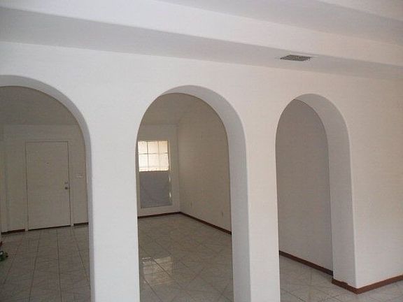 5th image of 205 Southgate Ave