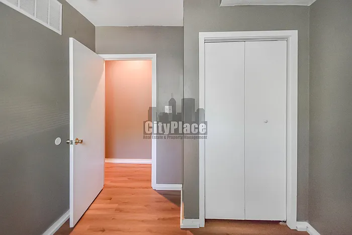 1458 W Congress Ave — Photo 12