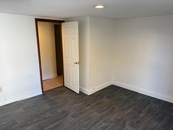 5th image of 17 Church St