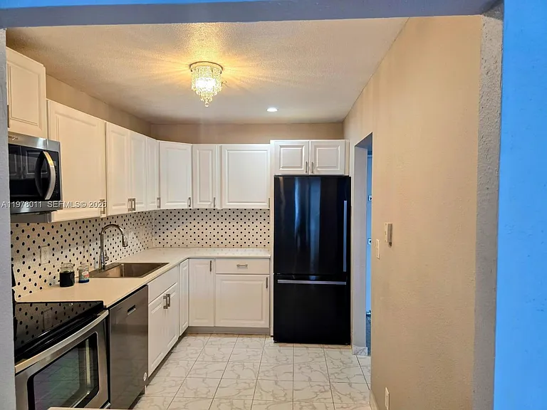 20505 E Country Club Dr #138 — Photo 4