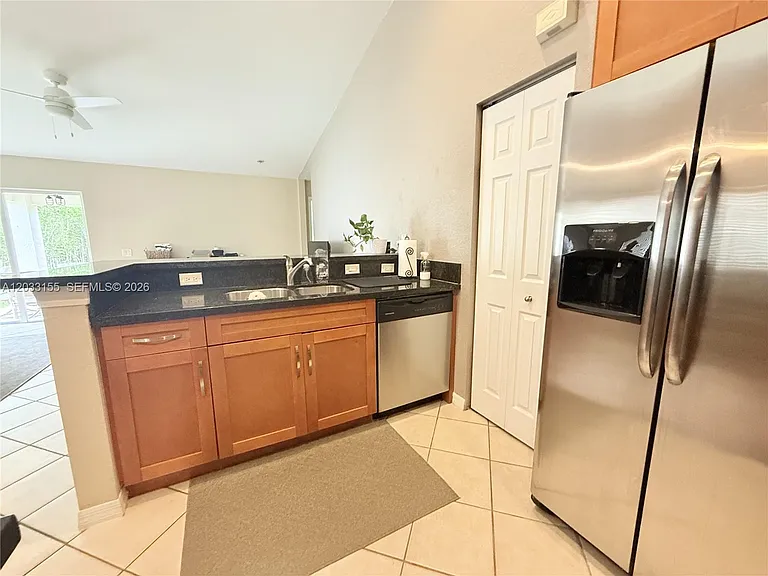 1530 Canary Island Dr — Photo 4