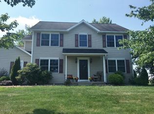 400 Lake View Ln, Mifflinburg, PA 17844