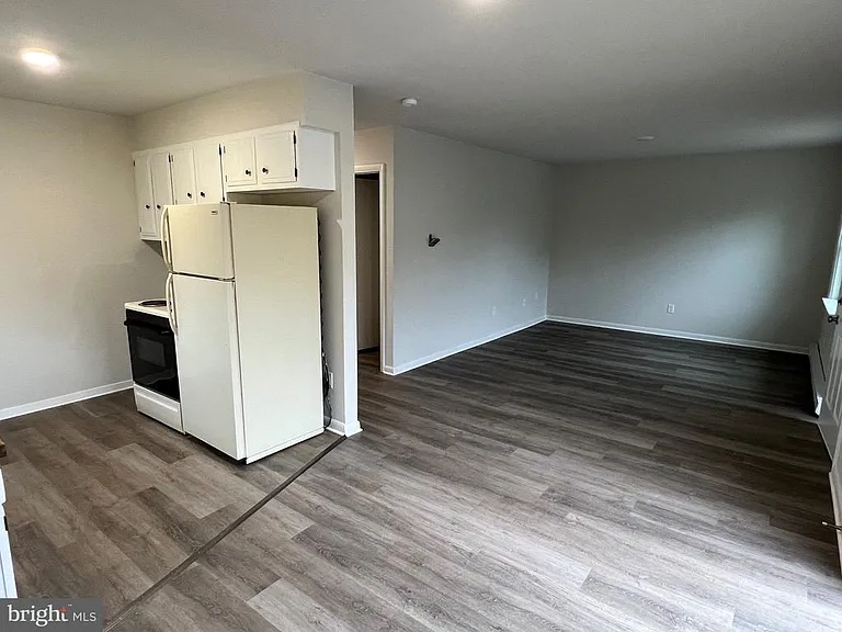 50 Briarwood Ln #4 — Photo 3