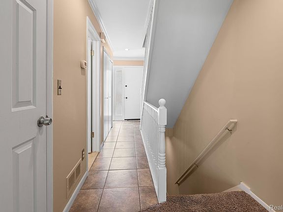 4th image of 794 Oak Brook Ridge Dr