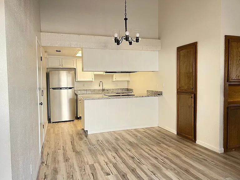 3512-3514 Hanks St — Photo 8