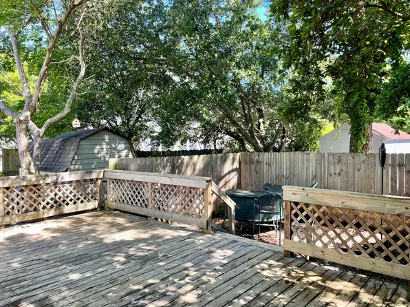 2136 Mystic Cove Dr, Virginia Beach, VA 23455