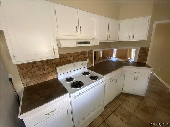 5th image of 2440 Price St APT C