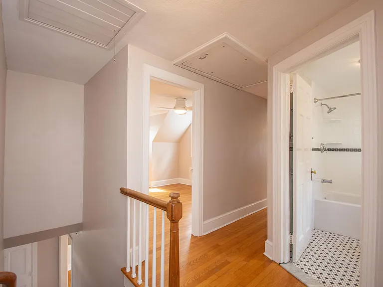 135 Brunswick Ave — Photo 17