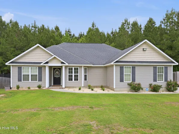 305 De Anza Court, Maysville, NC 28555