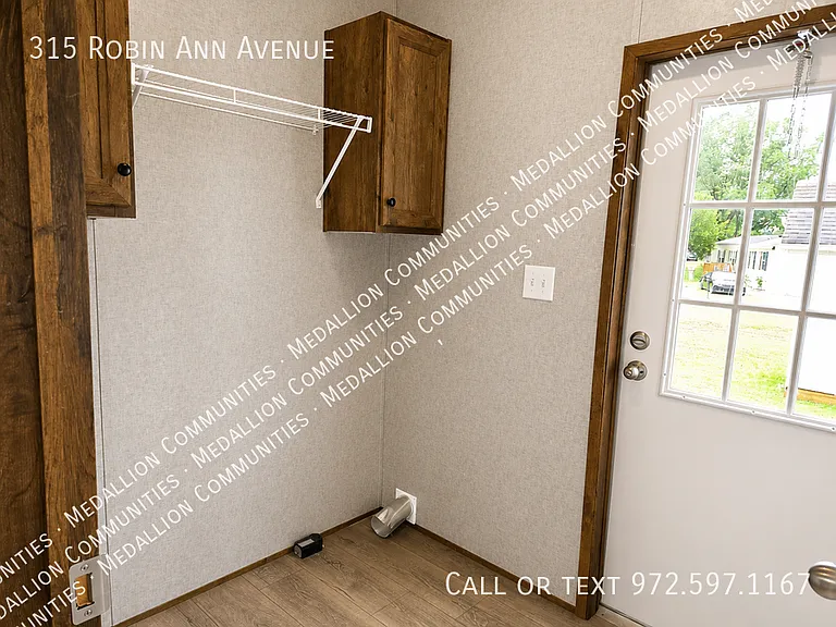 315 Robin Ann Ave — Photo 6