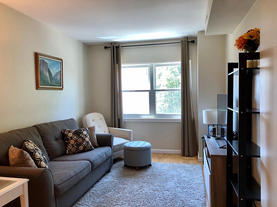 1st image of 2621 South St