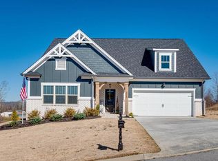 2069 River Watch Dr, Soddy Daisy, TN 37379