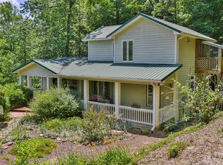 70 Old Place Rd, Hendersonville, NC 28792