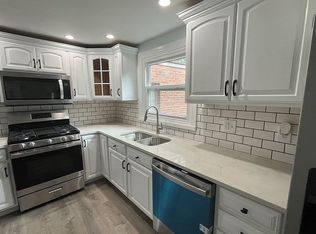 100 Yorktown Rd, Amherst, NY 14226