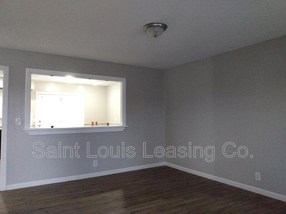3rd image of 9577 Dana Ave