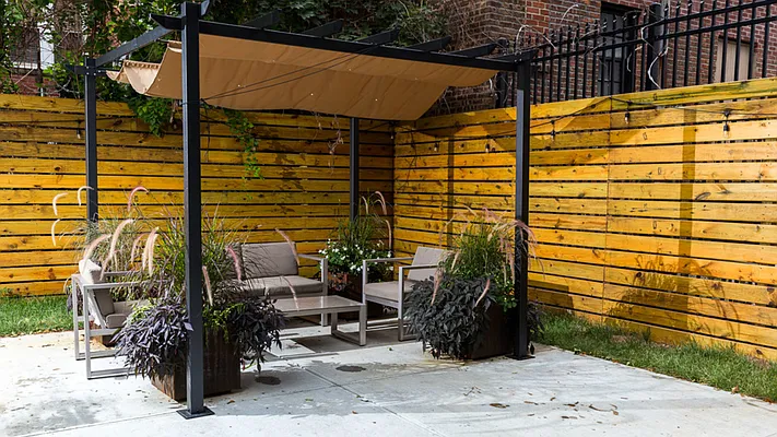 Rented by Nooklyn NYC LLC | media 17