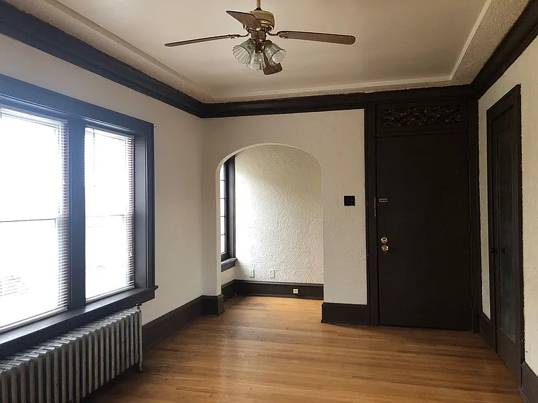 816 W. Greenfield Ave. - 19 Unit — Photo 4