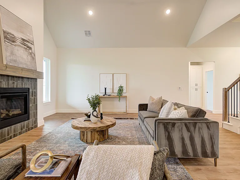 2101 Dax Ln — Photo 9