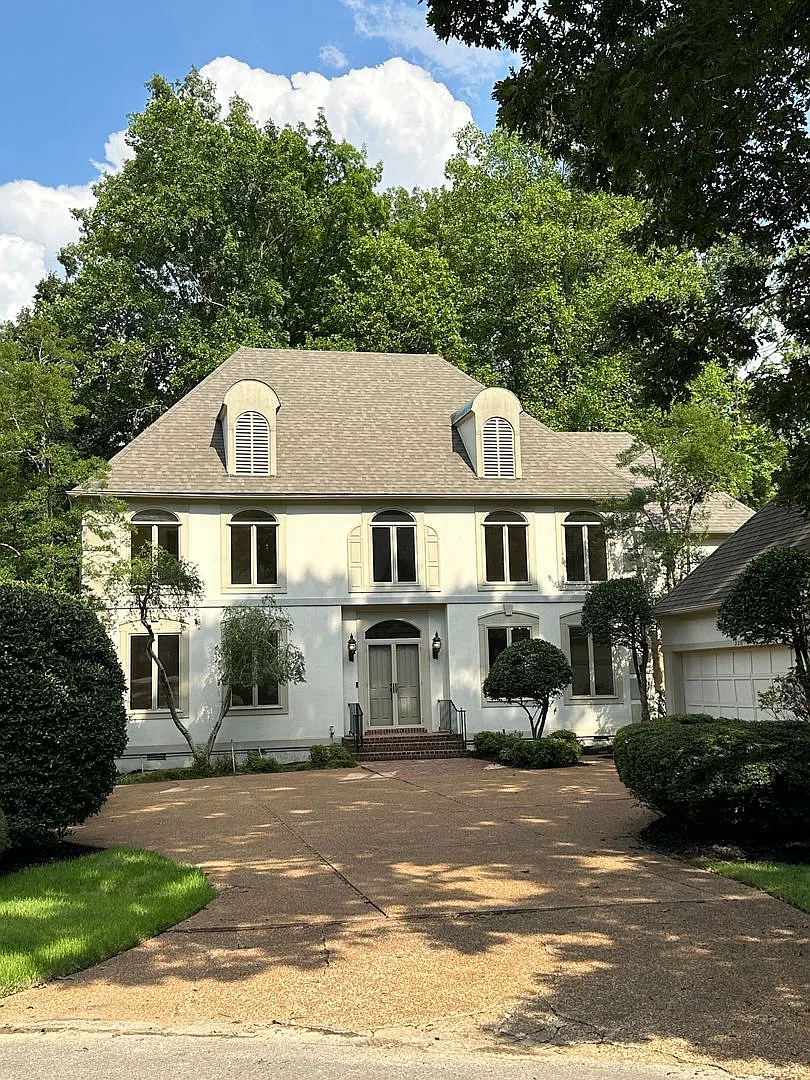Rare Garden of River Oaks Home! 4000 sq ft! Guard Gated community! Pets are owner approval only, ... — Photo 2