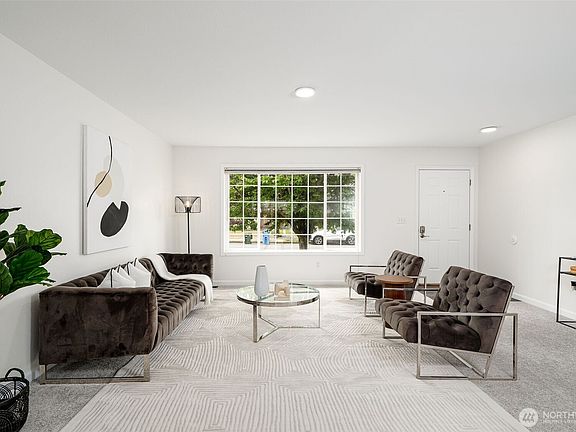 4th image of 15709 53rd Street Ct E