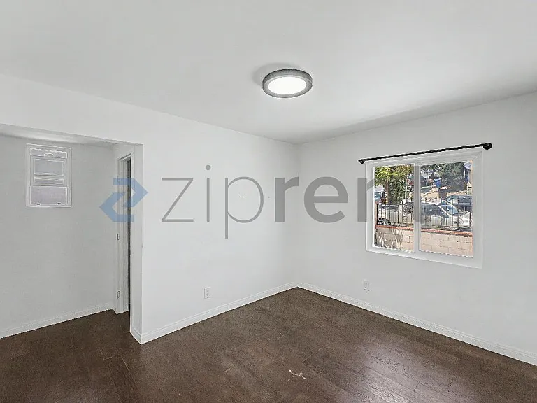 522 S Concord St — Photo 16