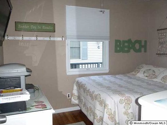4th image of 543 Engleside Avenue #C