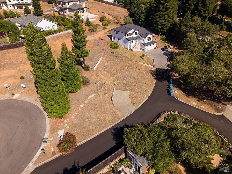 1st image of 1940 Lyon Court