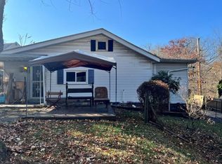 17 Norwood St, Mc Kees Rocks, PA 15136